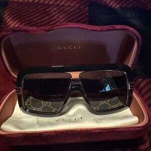 Gucci Black Sunglasses